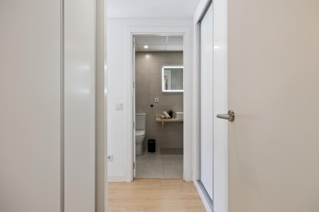 Luxury New Apartment City Center Estepona - Private Parking Экстерьер фото
