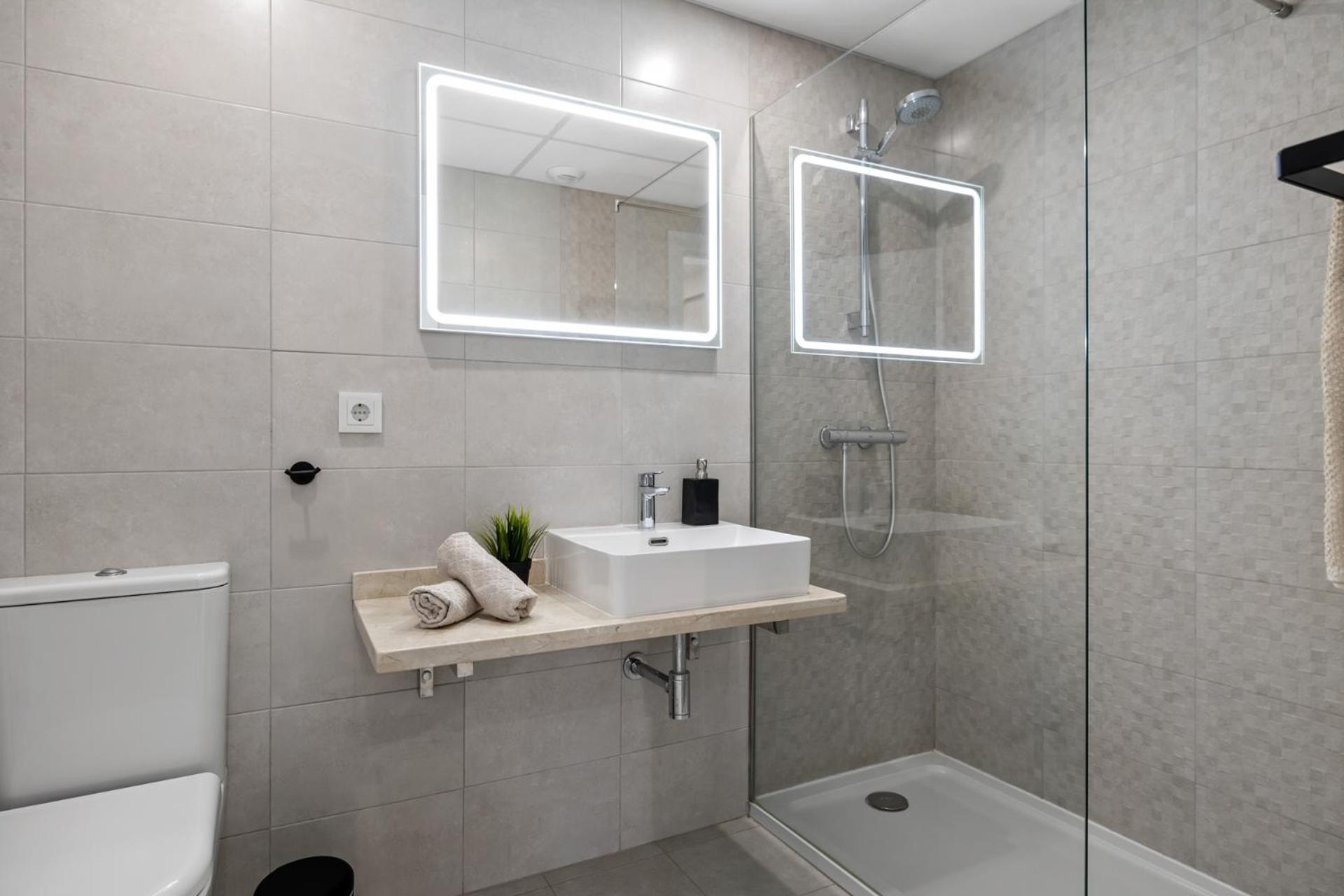 Luxury New Apartment City Center Estepona - Private Parking Экстерьер фото