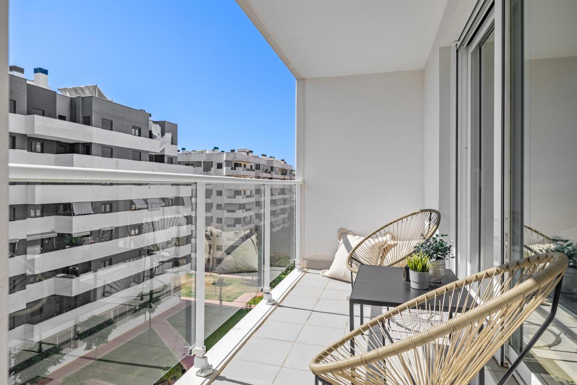 Luxury New Apartment City Center Estepona - Private Parking Экстерьер фото