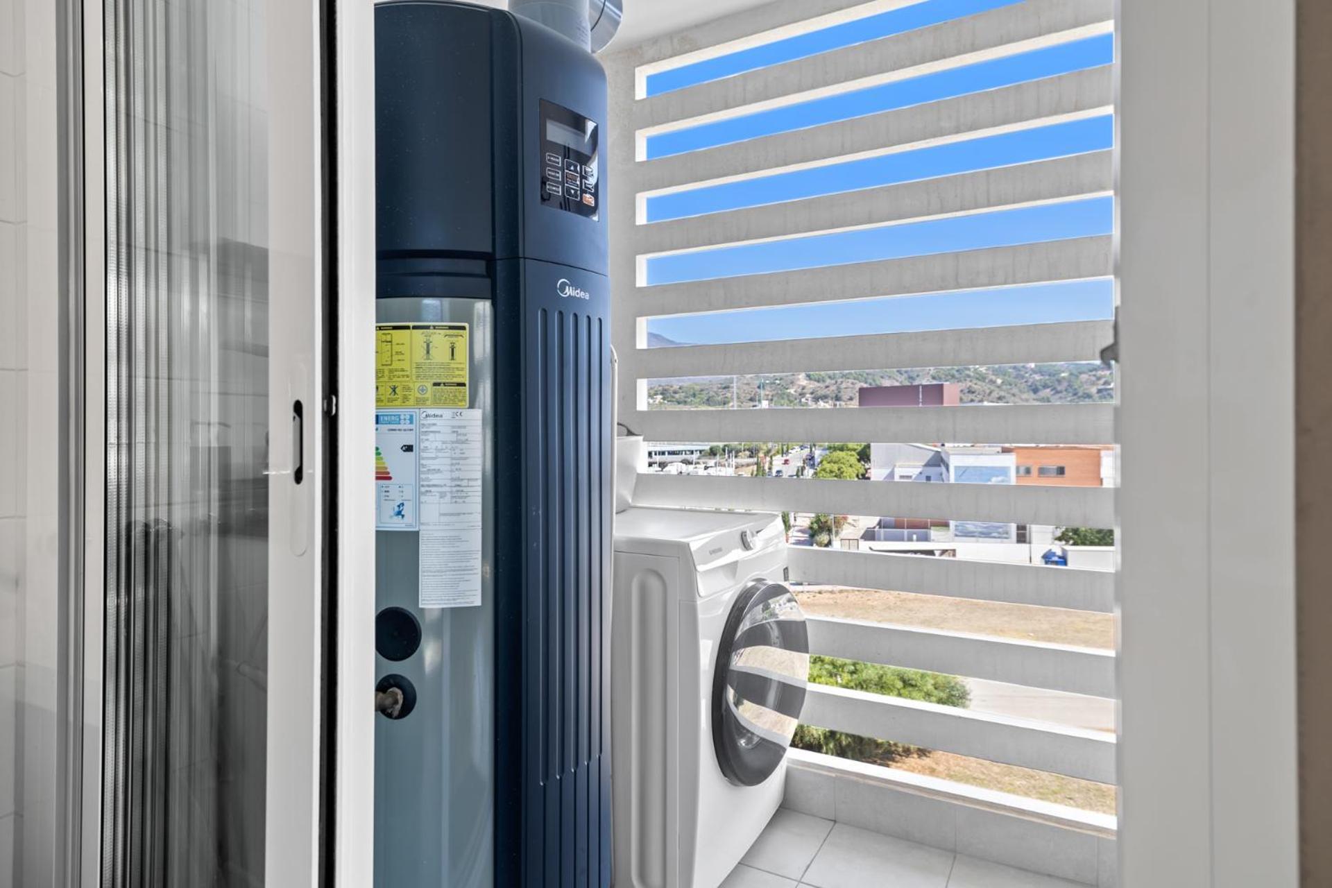 Luxury New Apartment City Center Estepona - Private Parking Экстерьер фото