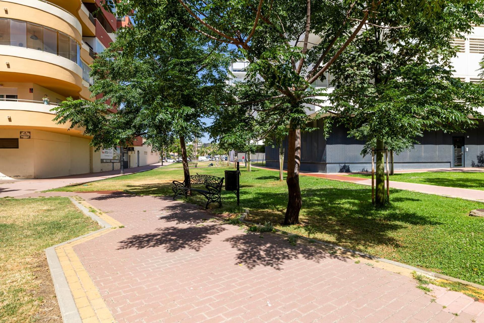 Luxury New Apartment City Center Estepona - Private Parking Экстерьер фото
